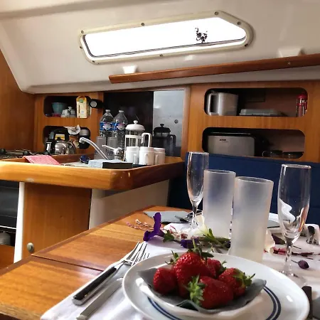 Úszó hotel Libertyboating *