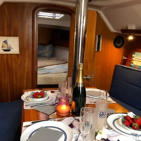 Úszó hotel Libertyboating