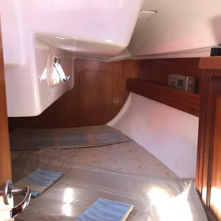 Botel Libertyboating *